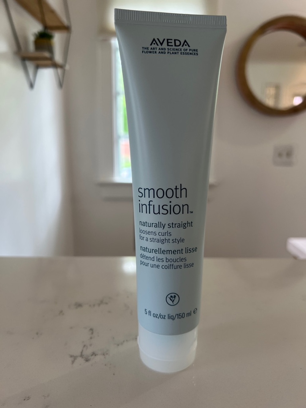 AVEDA Smooth Infusion Naturally Straight - Light Gray Tube